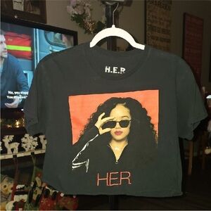 H.E.R. Graphic Crop Top Sz Small Women’s